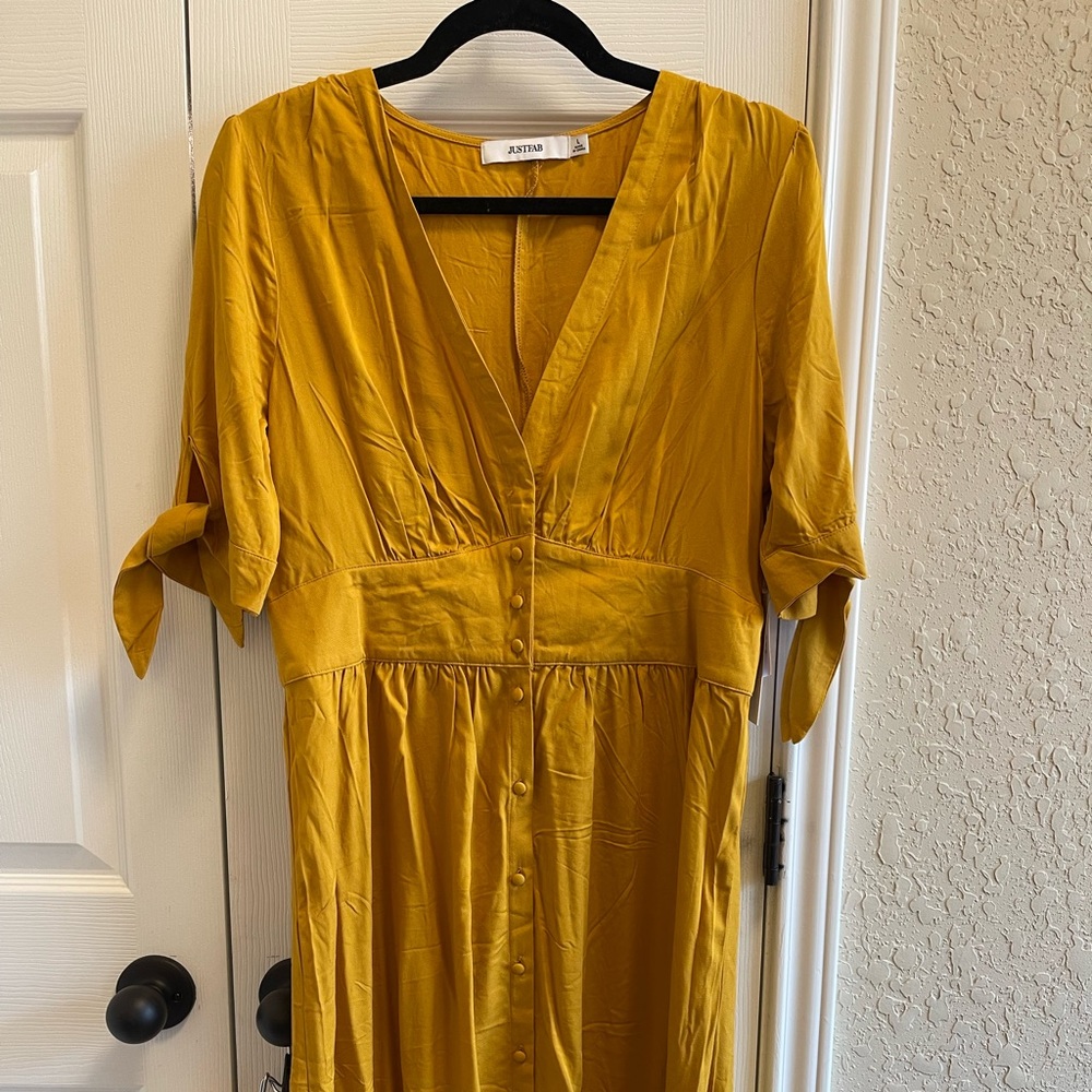Justfab mustard dress. Button up and ties on the side of arms. Sz:L
